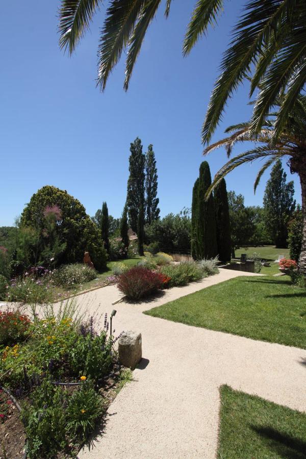 Val Baussenc, The Originals Relais Maussane les Alpilles Exterior foto