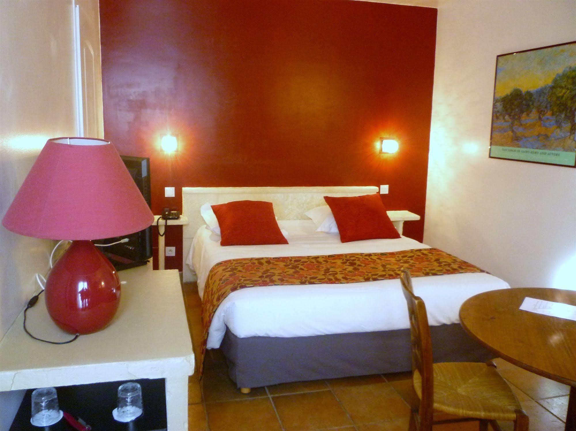 Val Baussenc, The Originals Relais Maussane les Alpilles Exterior foto